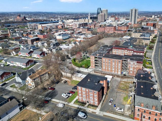 120-122 Central St, Springfield, MA 01105