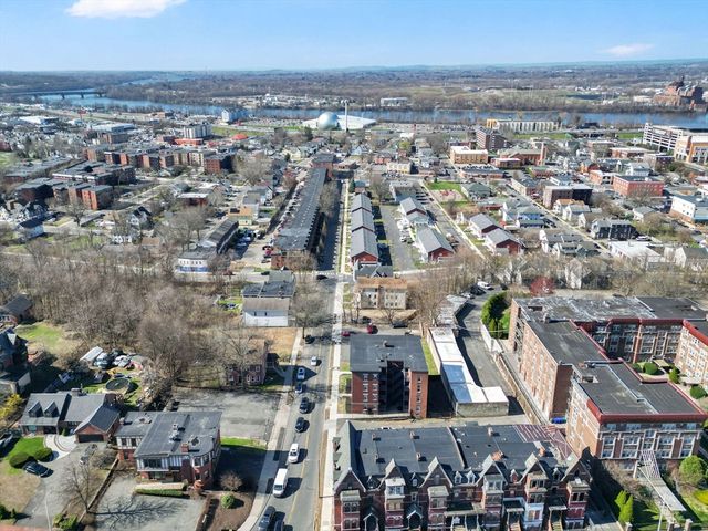 120-122 Central St, Springfield, MA 01105