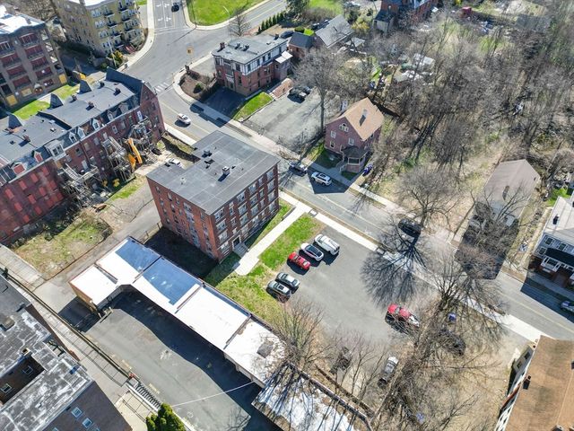 120-122 Central St, Springfield, MA 01105
