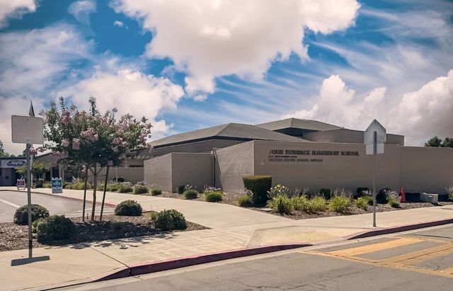 4649 W Saginaw Way, Fresno, CA 93722