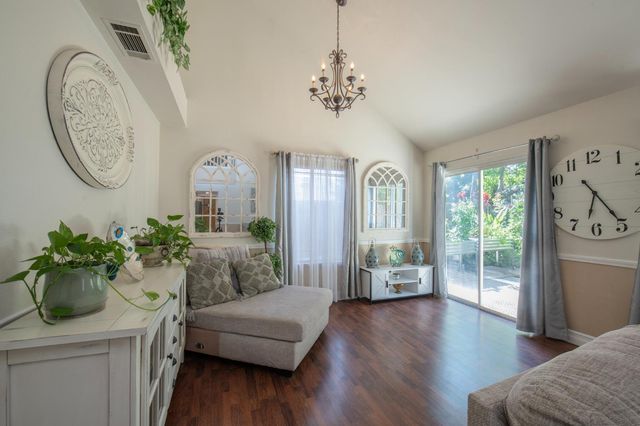 4649 W Saginaw Way, Fresno, CA 93722