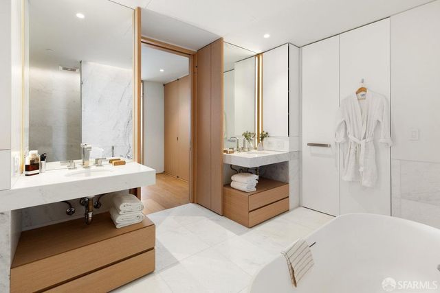 1 Steuart Lane 801, San Francisco, CA 94105