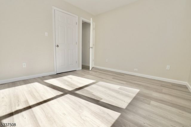 212 N 1St St, Paterson City, NJ 07522
