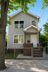 212 N 1St St, Paterson City, NJ 07522