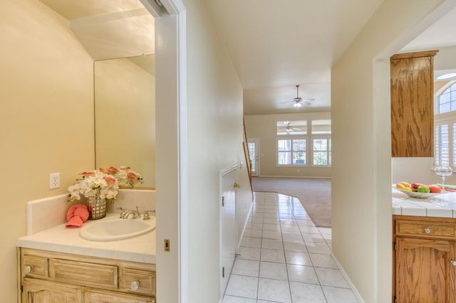 3750 W Vincent Lane, Fresno, CA 93711