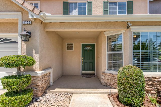 3750 W Vincent Lane, Fresno, CA 93711