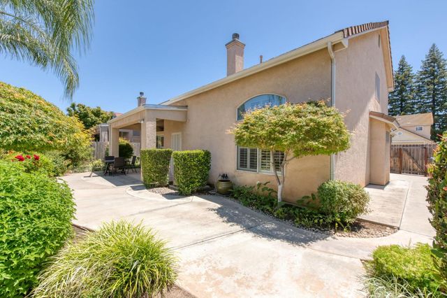 3750 W Vincent Lane, Fresno, CA 93711