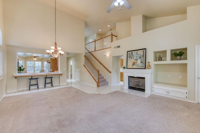 3750 W Vincent Lane, Fresno, CA 93711