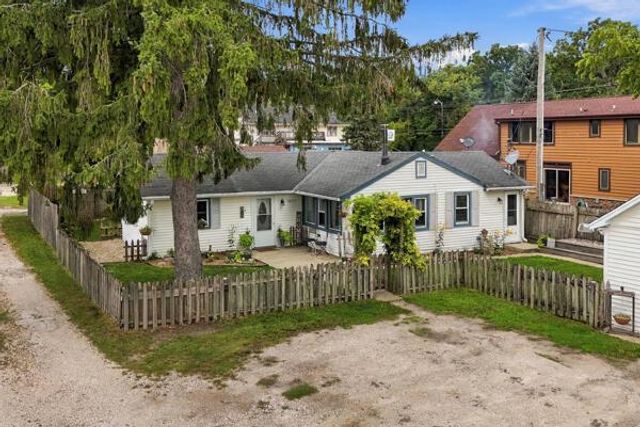 26215 S Wind Lake ROAD, Waterford, WI 53185