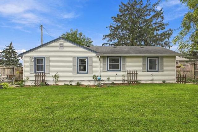 26215 S Wind Lake ROAD, Waterford, WI 53185