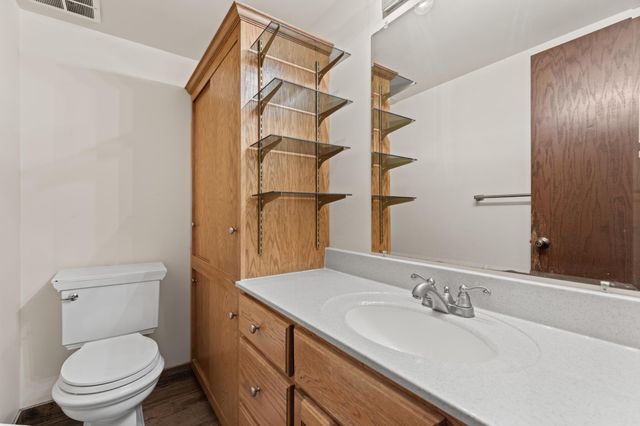 1656 Meadow Circle SE, Rochester, MN 55904