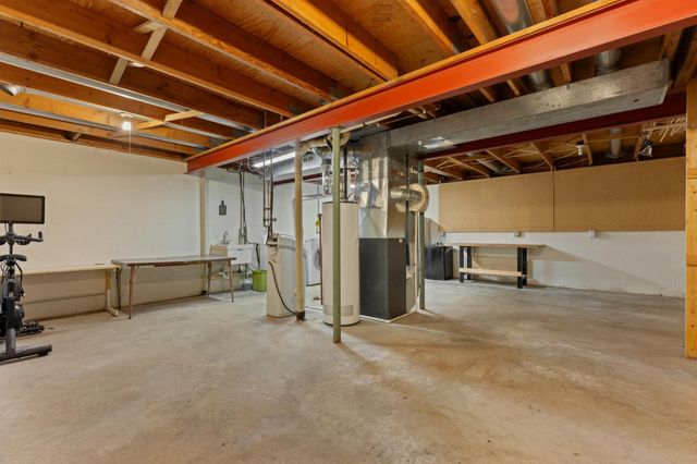 1656 Meadow Circle SE, Rochester, MN 55904