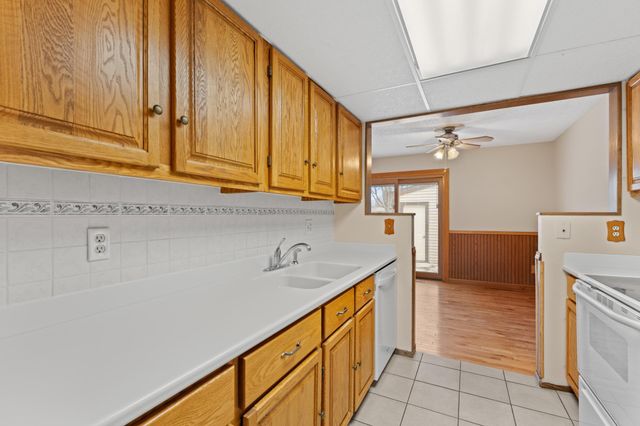 1656 Meadow Circle SE, Rochester, MN 55904