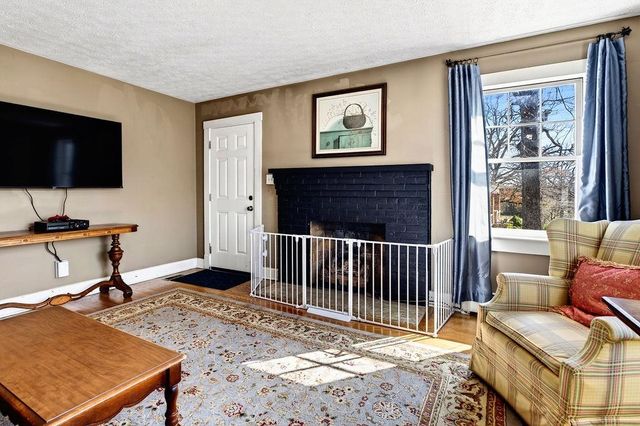 1521 CHURCHVILLE AVE, Staunton, VA 24401