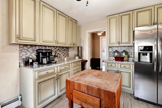 1521 CHURCHVILLE AVE, Staunton, VA 24401