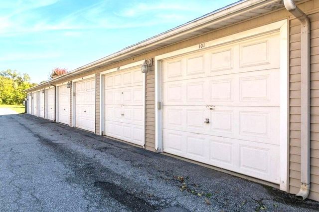 2525 Longwood Drive 101, Highland, IN 46322