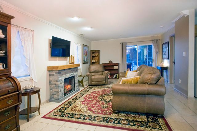 2525 Longwood Drive 101, Highland, IN 46322