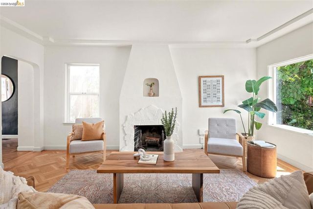 4546 Virginia Ave, Oakland, CA 94619