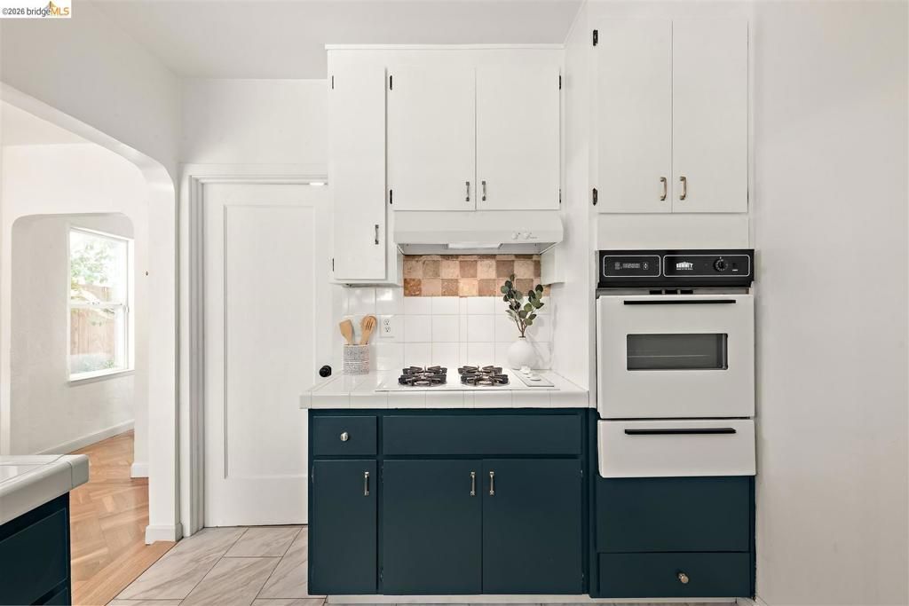 Image 14 of property listing at 4546 Virginia Ave, Oakland, CA 94619