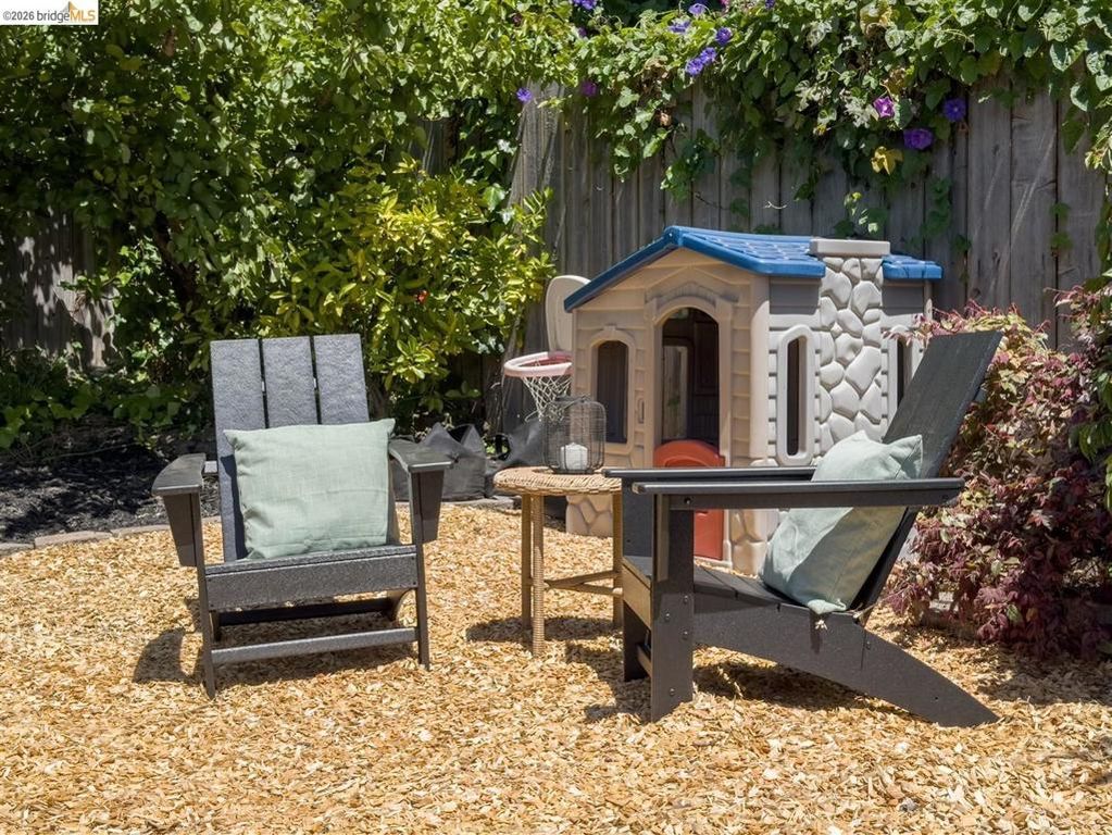 Image 34 of property listing at 4546 Virginia Ave, Oakland, CA 94619