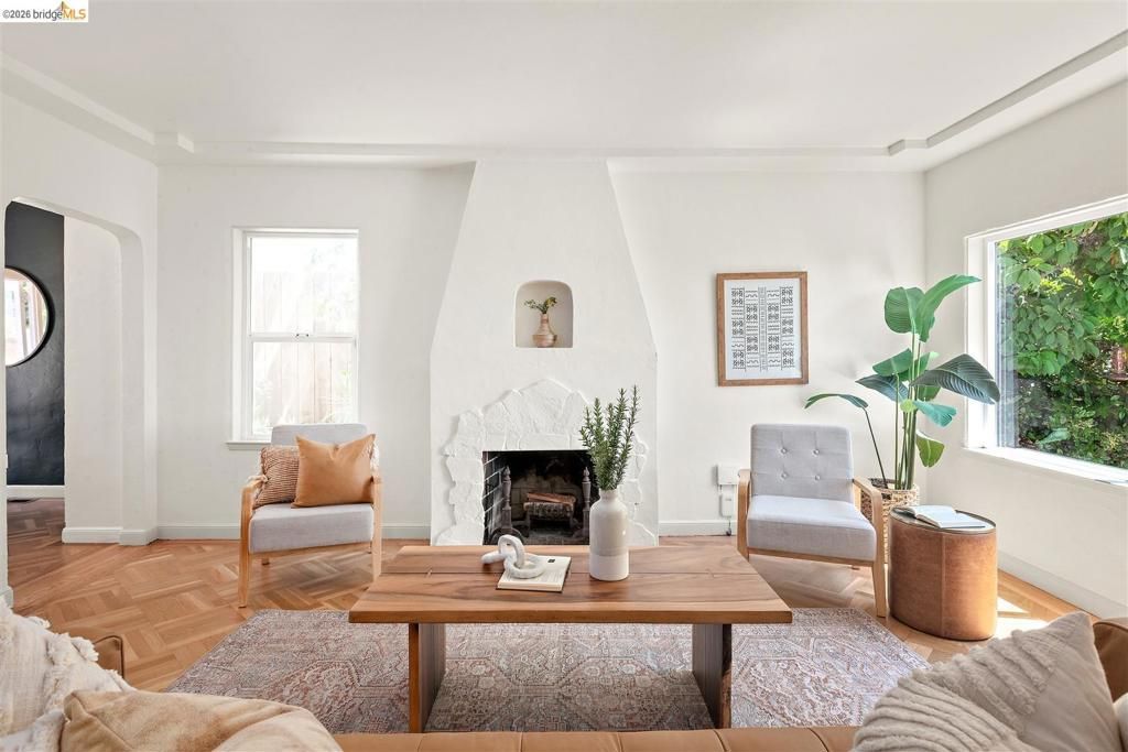 Image 7 of property listing at 4546 Virginia Ave, Oakland, CA 94619