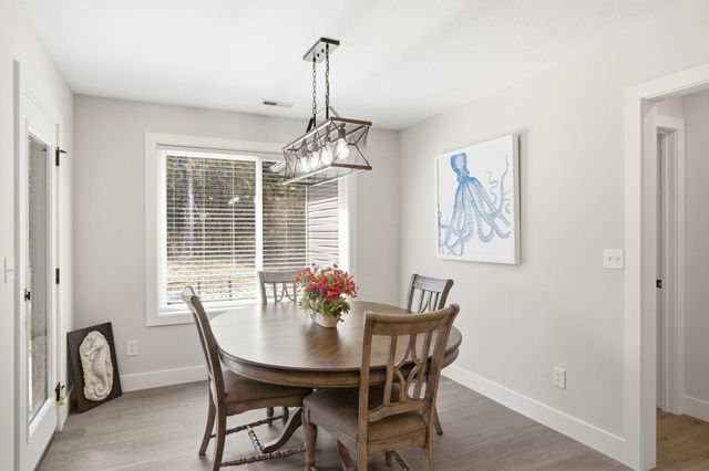 5801 HARVEST LEAF DR, Columbia, MO 65202