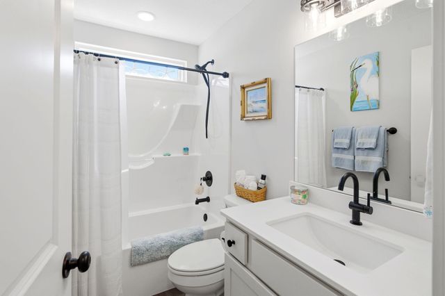 5801 HARVEST LEAF DR, Columbia, MO 65202