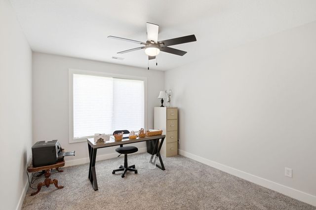 5801 HARVEST LEAF DR, Columbia, MO 65202