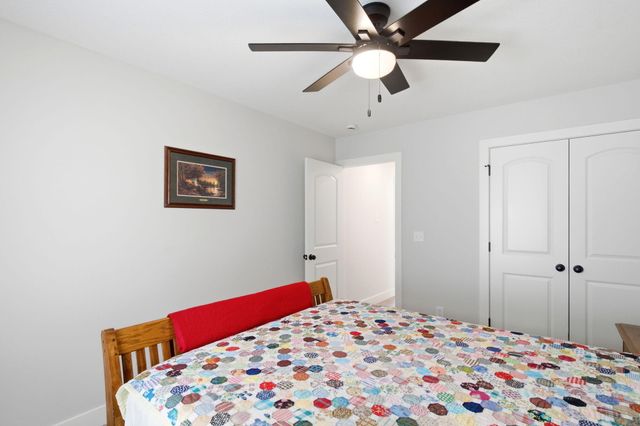 5801 HARVEST LEAF DR, Columbia, MO 65202