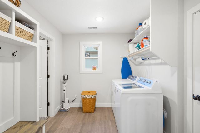 5801 HARVEST LEAF DR, Columbia, MO 65202