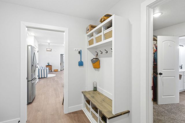 5801 HARVEST LEAF DR, Columbia, MO 65202