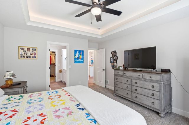 5801 HARVEST LEAF DR, Columbia, MO 65202