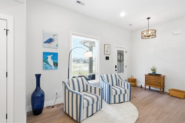 5801 HARVEST LEAF DR, Columbia, MO 65202