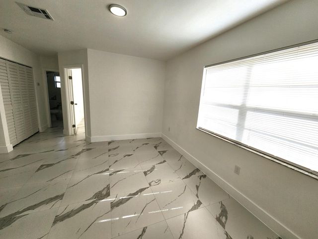 2466 Lincoln Street 3, Hollywood, FL 33020