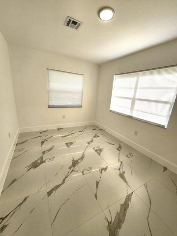2466 Lincoln Street 3, Hollywood, FL 33020