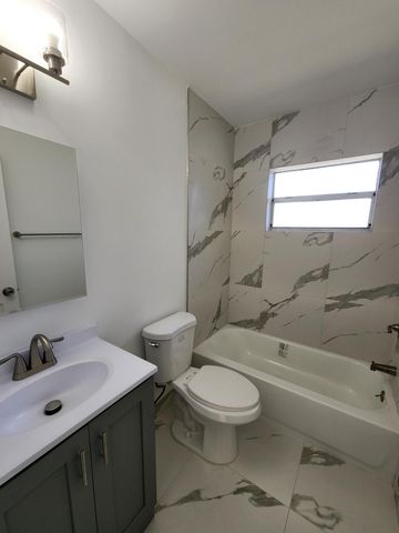 2466 Lincoln Street 3, Hollywood, FL 33020