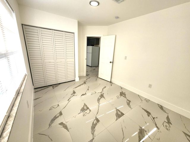 2466 Lincoln Street 3, Hollywood, FL 33020