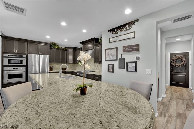 7466 Desertscape Avenue, Las Vegas, NV 89178