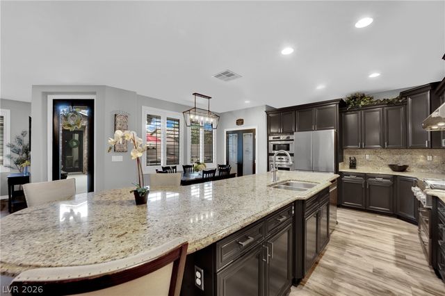 7466 Desertscape Avenue, Las Vegas, NV 89178