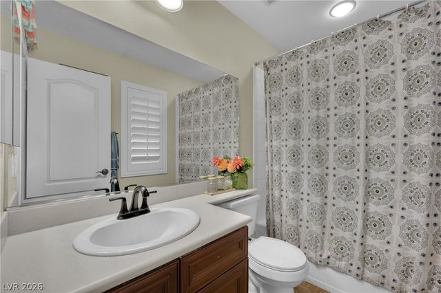 7466 Desertscape Avenue, Las Vegas, NV 89178