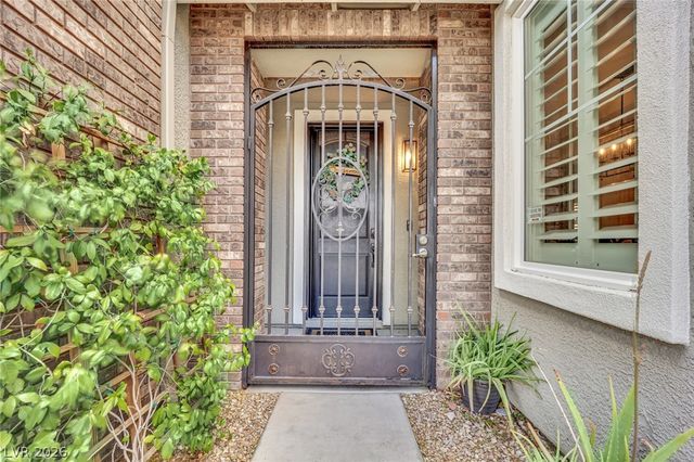 7466 Desertscape Avenue, Las Vegas, NV 89178