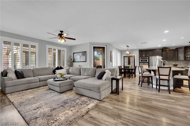 7466 Desertscape Avenue, Las Vegas, NV 89178