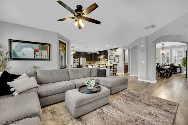 7466 Desertscape Avenue, Las Vegas, NV 89178