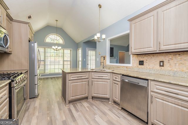 230 Hidden Brook Trail, Fayetteville, GA 30215