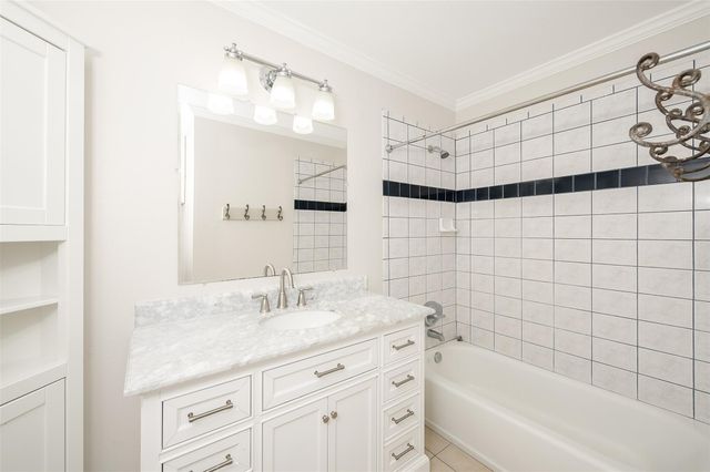 709 Inwood Drive, Bryan, TX 77802