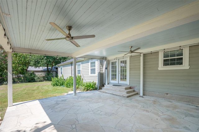 709 Inwood Drive, Bryan, TX 77802