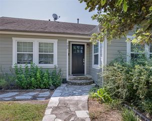 709 Inwood Drive, Bryan, TX 77802