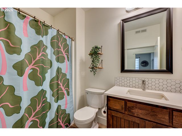 3801 N 5TH Way, Ridgefield, WA 98642