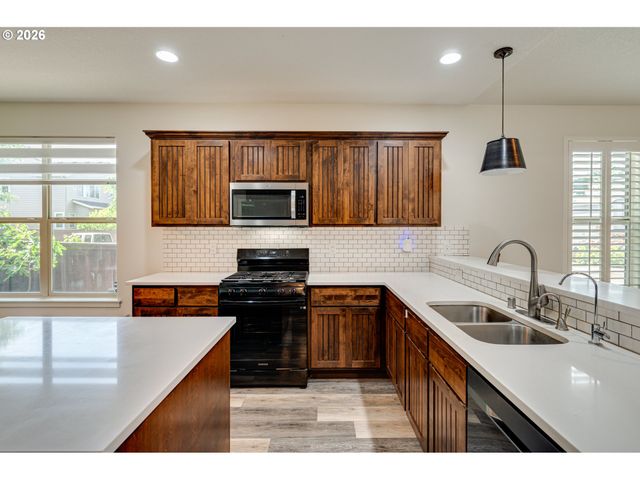3801 N 5TH Way, Ridgefield, WA 98642