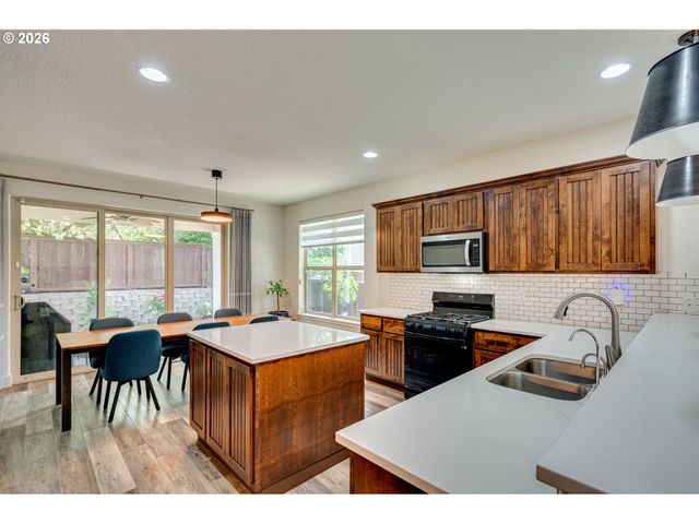 3801 N 5TH Way, Ridgefield, WA 98642